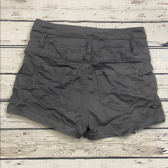 🌵3/$20• Grey High Wasted Denim Jean Shorts - Picture 2 of 4